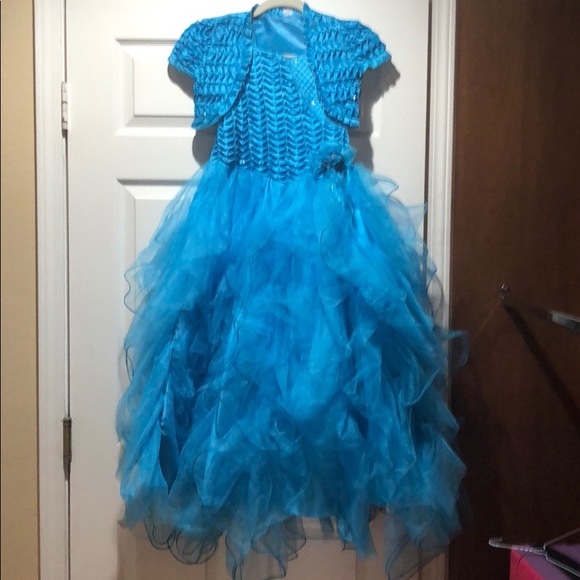 Formal Dress - Picture 1 of 3